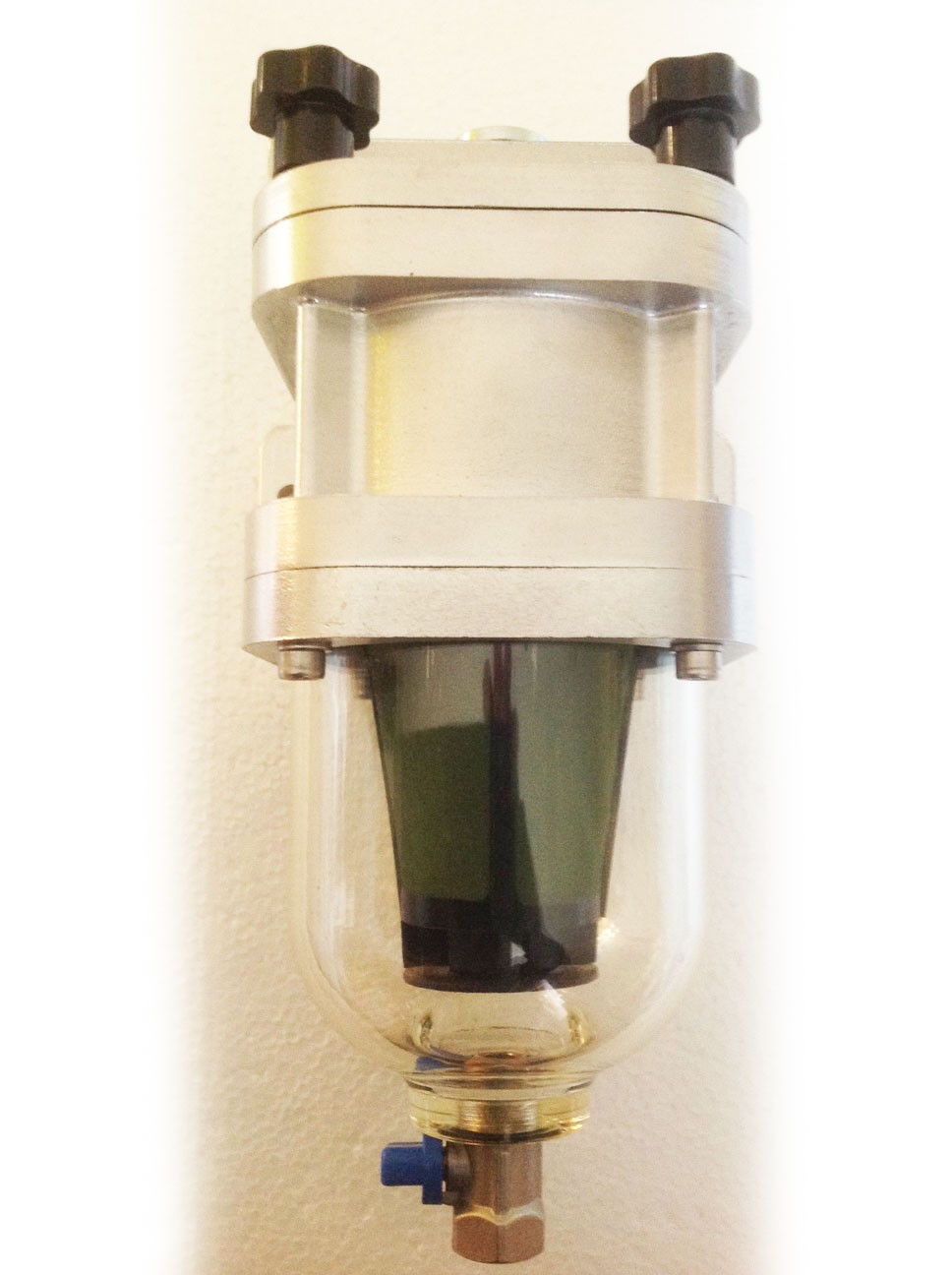 Decontaminator / Water Separator Model FGD560 suitable for engines up to 1200 bhp